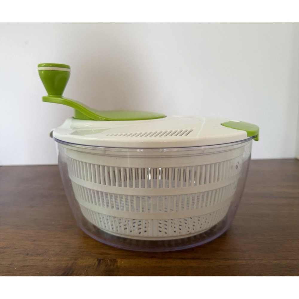 Mainstays Salad Spinner 4 Quart Green Easy Spin Rotary Handle